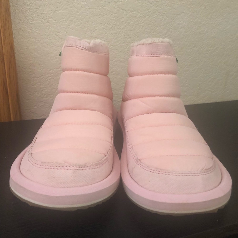 Sanuk Pink Puff and Chill Booties